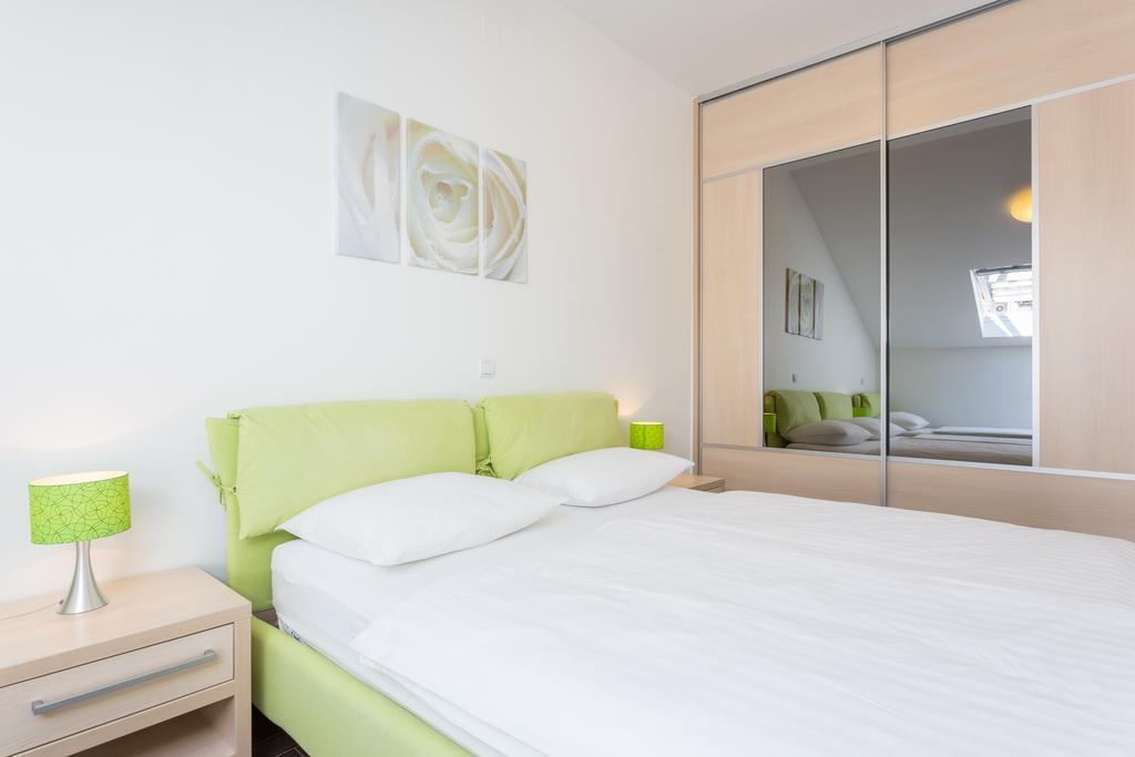 Apartments Villa Alba Дубровник Екстериор снимка